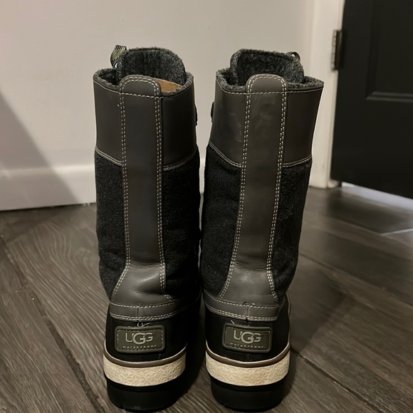 Authentic UGG Signature Waterproof boots sz 8 Euro 39 - Picture 4 of 12